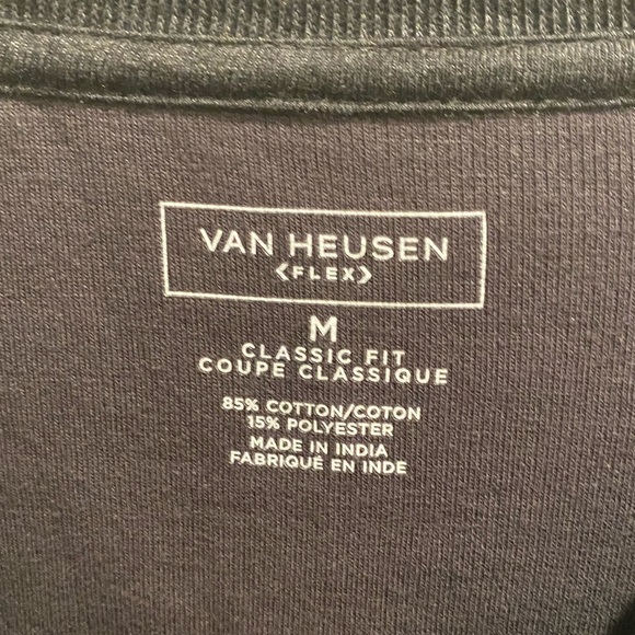 Van Heusen Men’s Classic Fit Quarter Zip Stand up Collar V-Neck Sweater in Gray - Picture 3 of 3